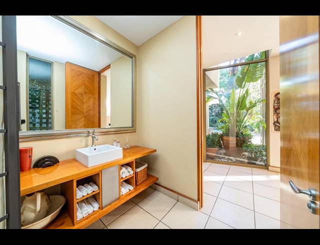 5 BEDROOM HOUSE FOR SALE IN LINKSFIELD